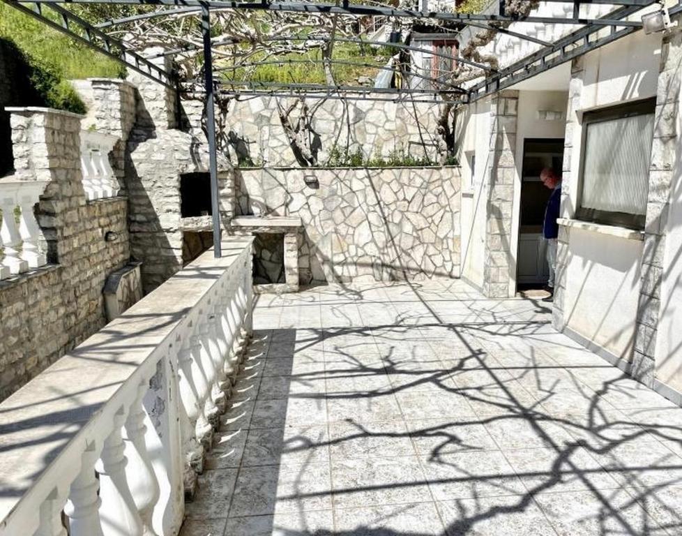 Бассейн с зоной отдыха